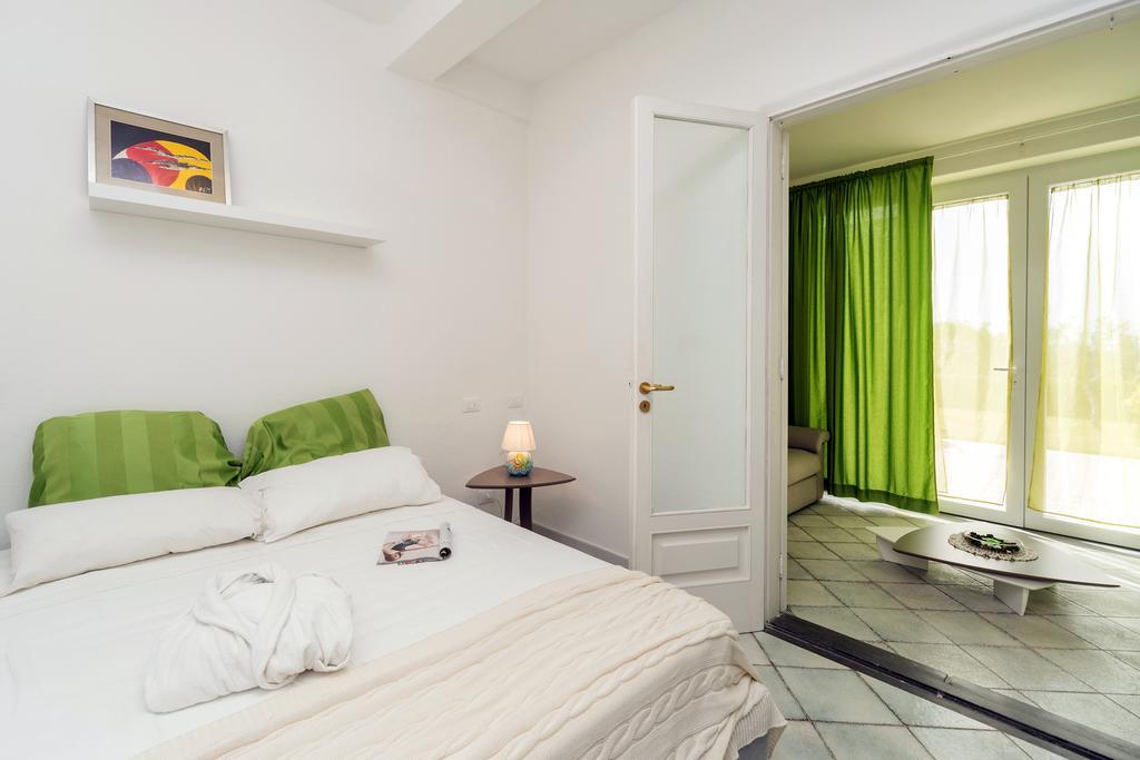 Relais Romildanna Bed & Breakfast Forio  Ruang foto